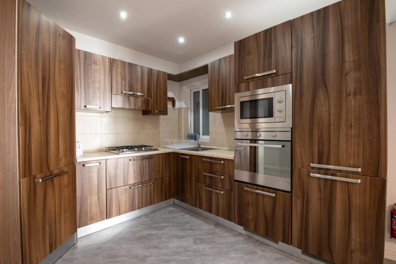 Saint Julian's Modern 3 Bedroom & 3 Bathroom Apartment - Near Balluta Bay מראה חיצוני תמונה