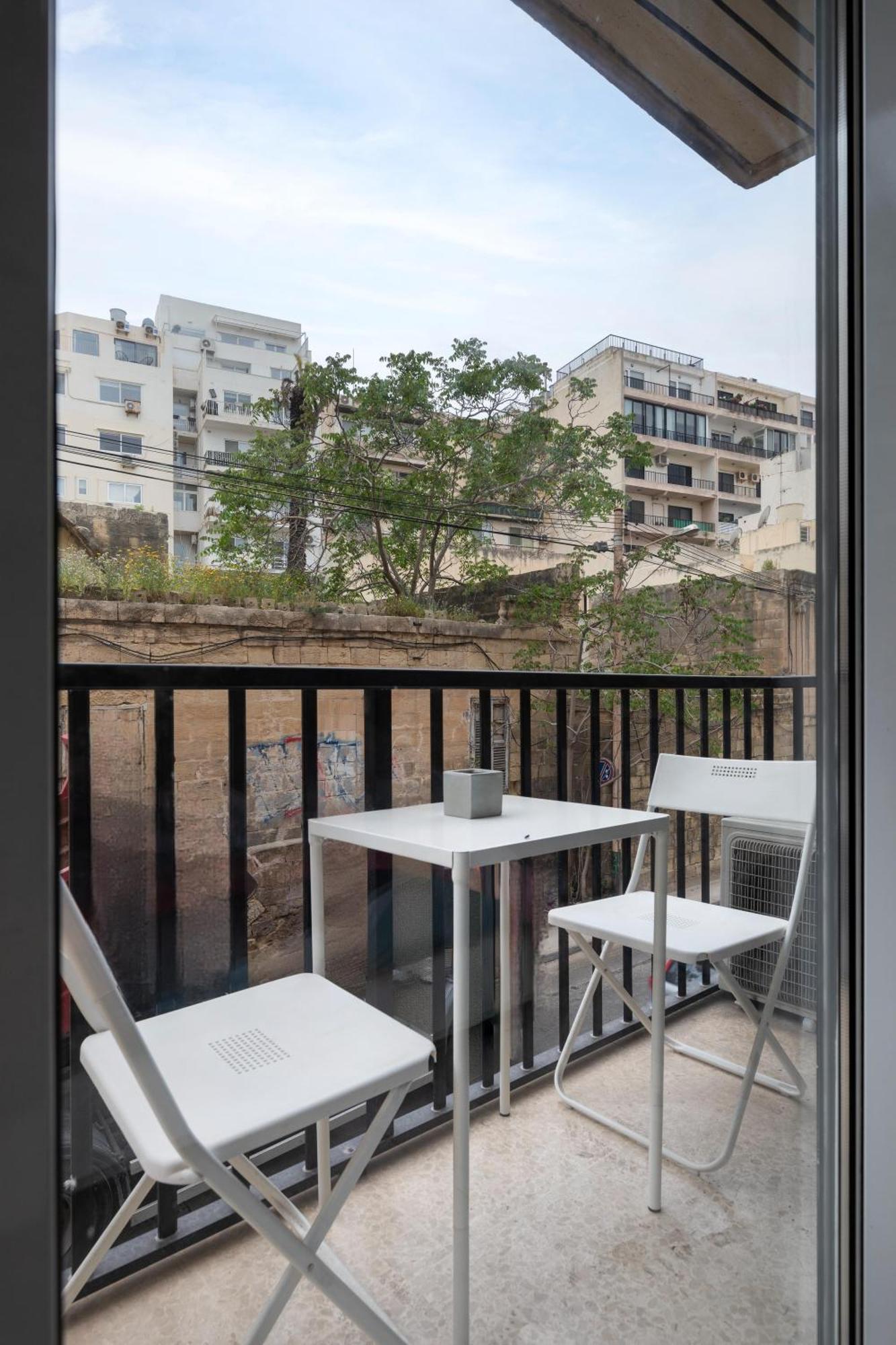 Saint Julian's Modern 3 Bedroom & 3 Bathroom Apartment - Near Balluta Bay מראה חיצוני תמונה